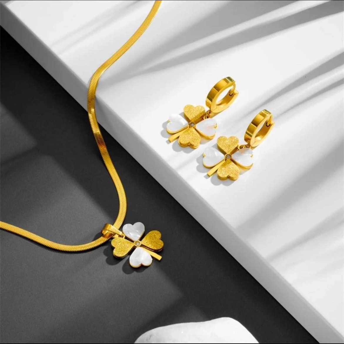 Celestara 18K Gold-Plated Four-Leaf Clover Pendant Necklace and Earrings Set Ele