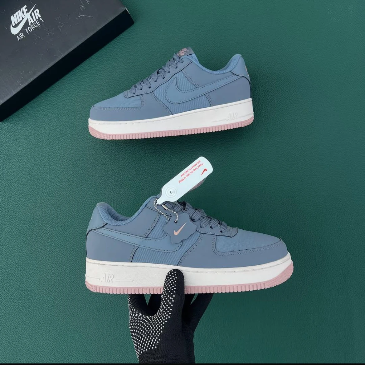 Nike Air Force 1 Low – Light Blue & Pink