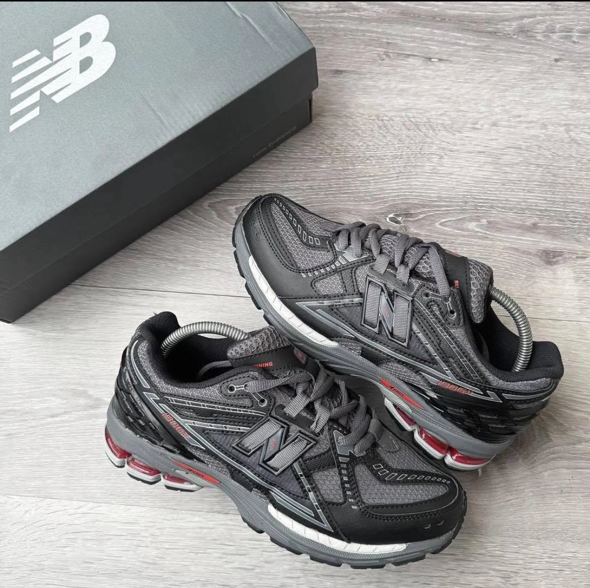 New Balance 1906U “Black Grey Red” – Performance-Inspired Lifestyle Sneakers